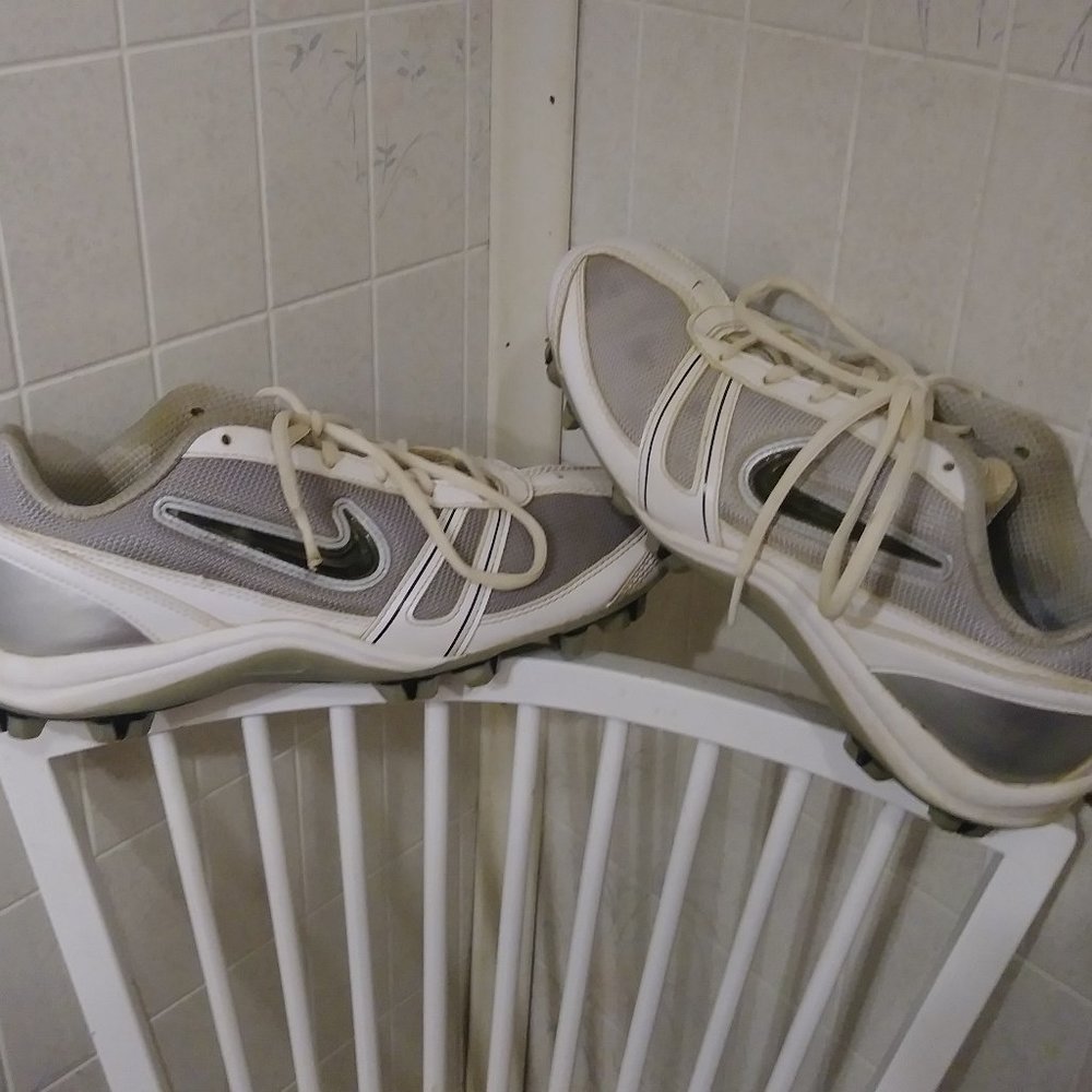 Nike Baseball Softball Cleats size 8.5